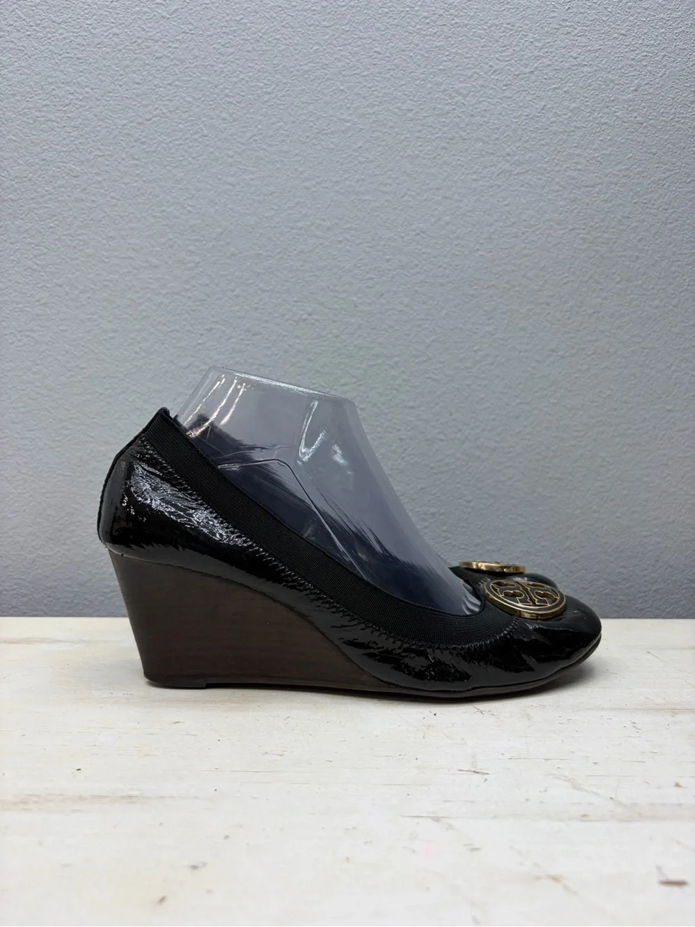 Tory Burch Black Patent Leather Coraline Wedge Pumps Size 9